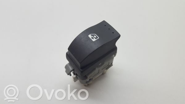 Interruptor del elevalunas eléctrico   2808201,315024A