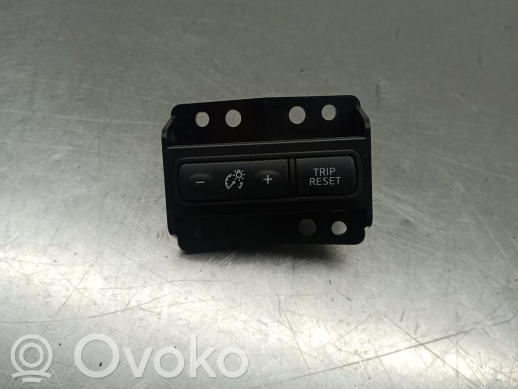Nissan X-Trail T32 Interruptor de control multifunción 