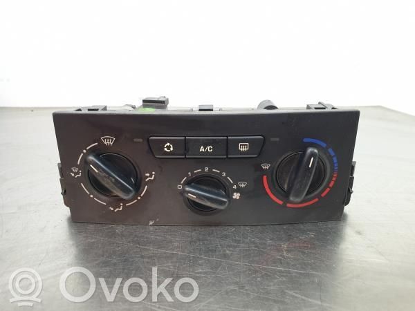 Peugeot 207 Climate control unit 