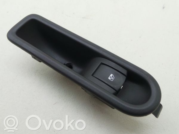 Renault Clio III Electric window control switch 