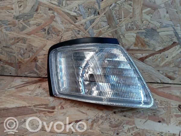 Nissan Primera Lampă semnalizare bară față 