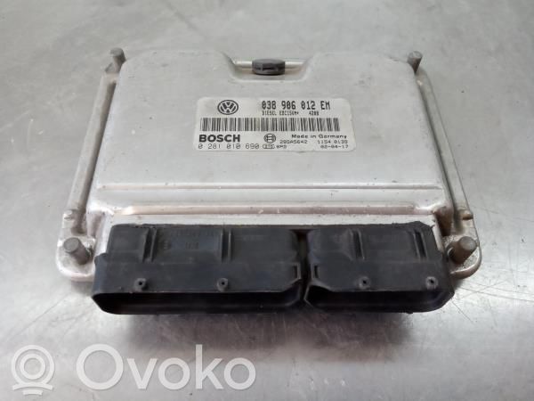 Unidad de control/módulo del motor   038906012EM,0281010690
