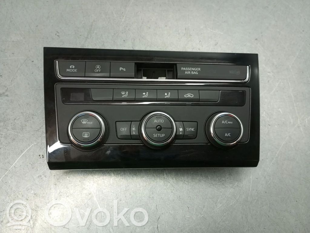 Panel klimatyzacji   5HB01121580