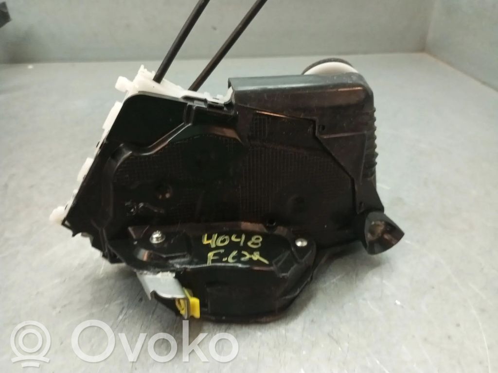 Toyota Yaris Etuoven lukko 