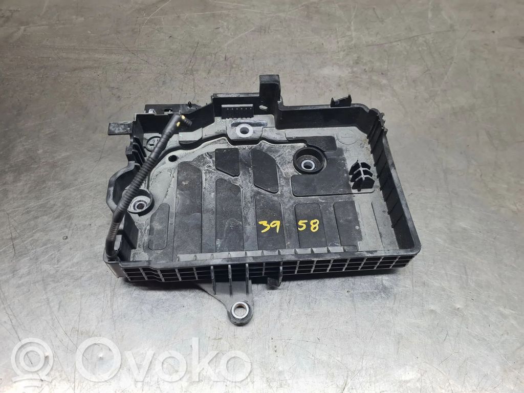 Support boîte de batterie   648946748R,244280320R,244280656R,244282365R,244284932R,244286139R,648946868R,648948037R