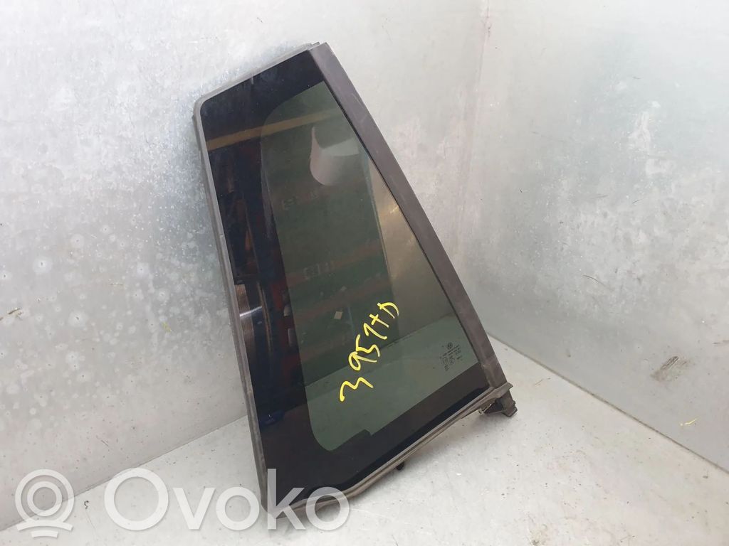 Vidrio lateral trasero   5H9845214