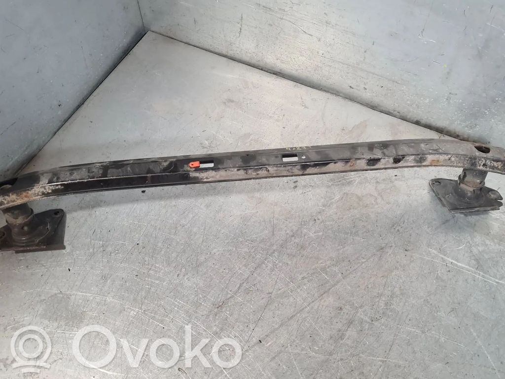 Takapuskurin tukipalkki