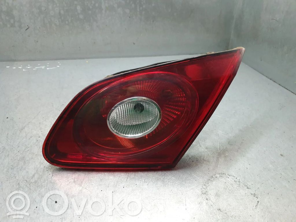 Volkswagen PASSAT CC Lampy tylnej klapy bagażnika 