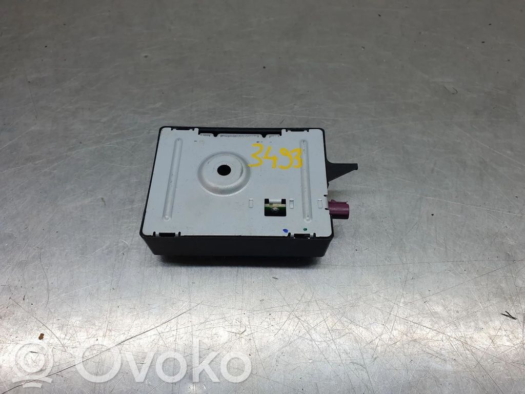 BMW 1 F20 F21 Amplificator antenă aeriană 