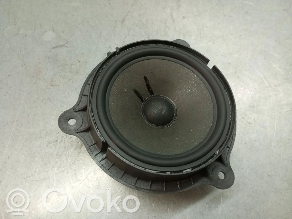 Panel speaker