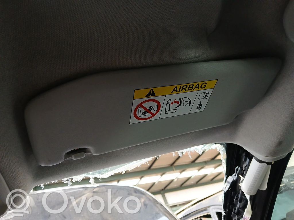 Sun visor