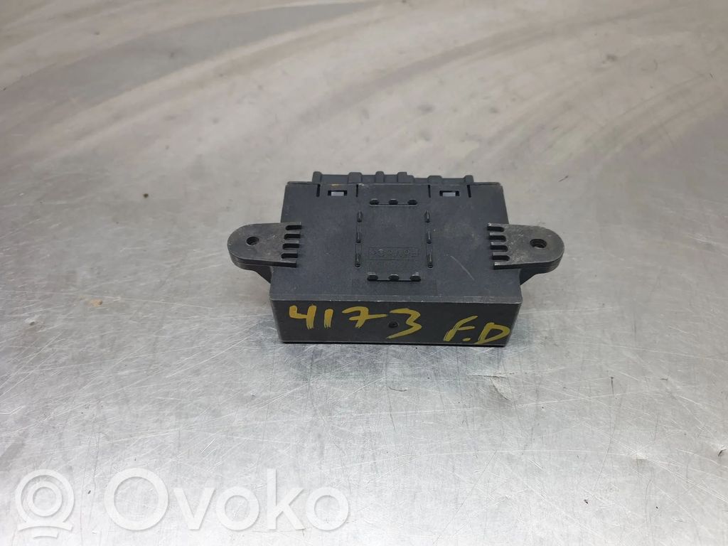 Unidad de control/módulo de la puerta   LU5T14B533AF,LU5T14C108AF