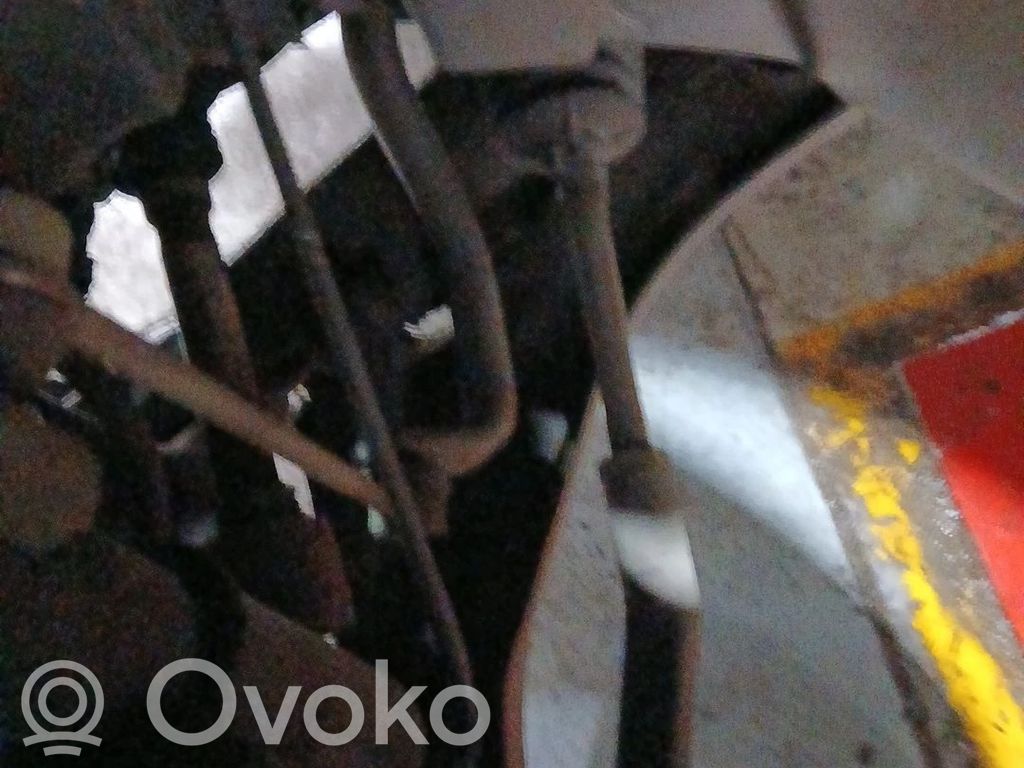 Renault Captur Wahacz przedni 
