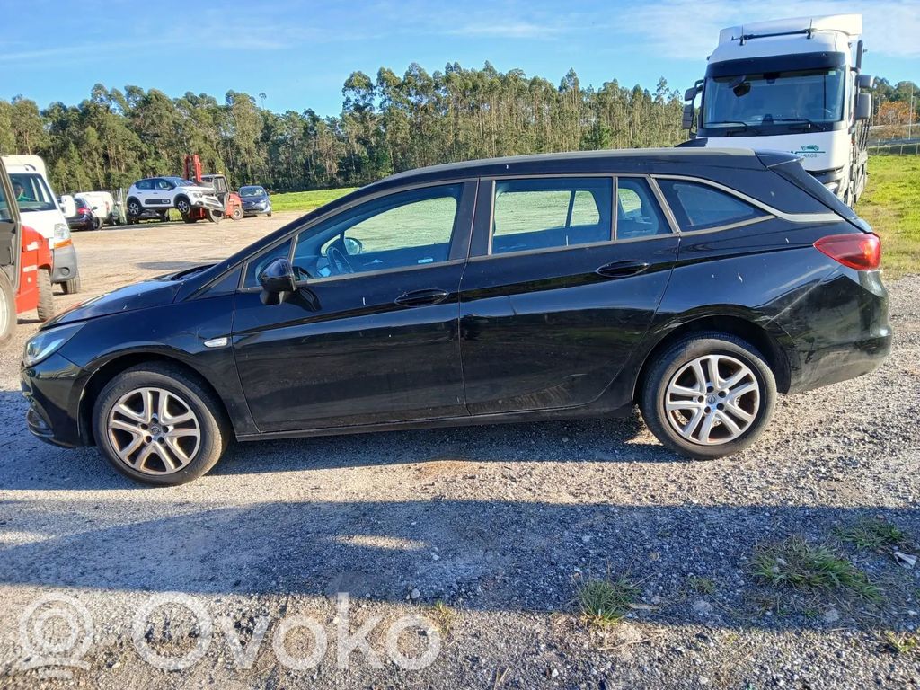 Opel Astra K Meccanismo di sollevamento del finestrino posteriore senza motorino