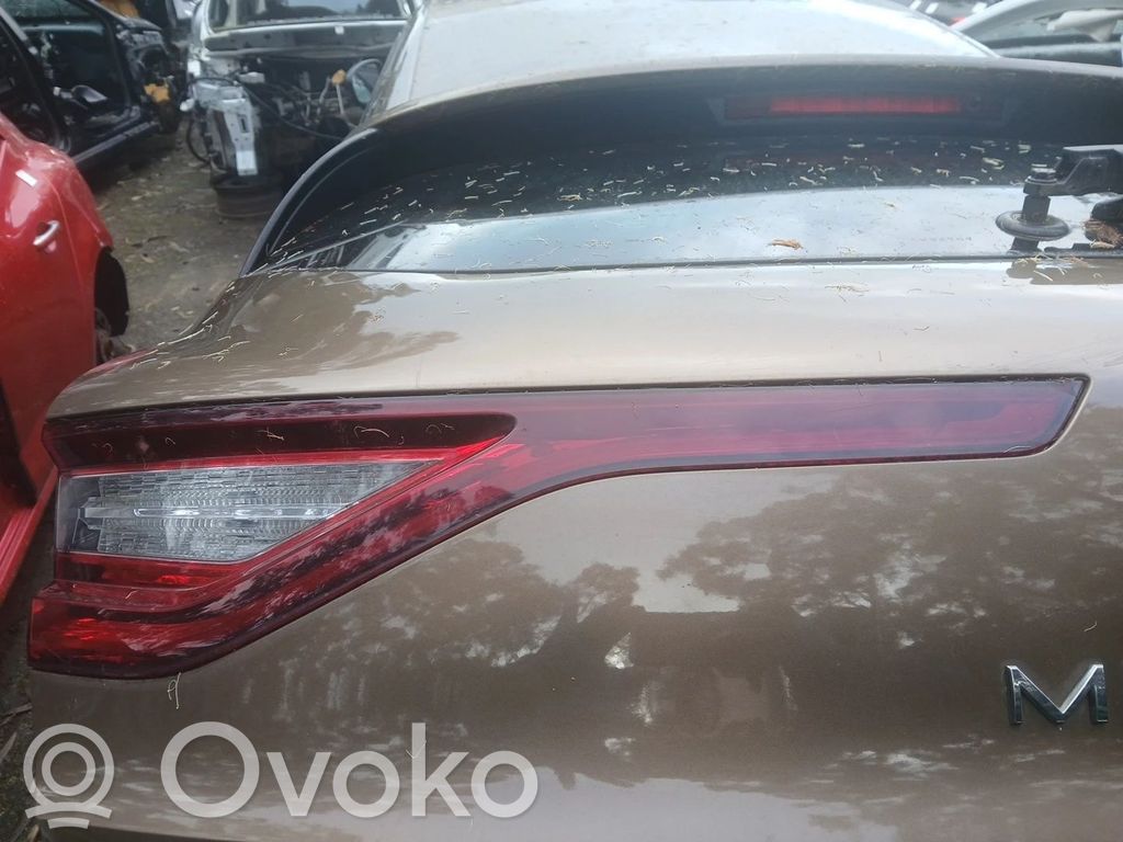 Renault Megane IV Feux arrière sur hayon 