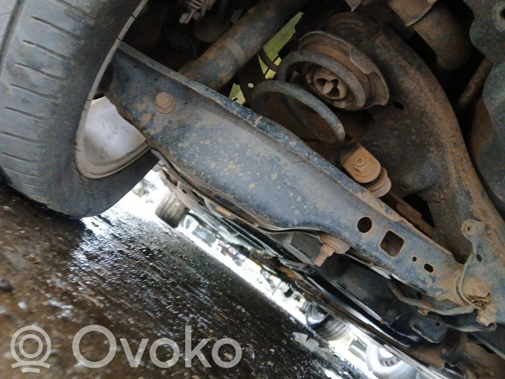 Brazo de suspensión trasero   4877012010,4877020030,4877032010