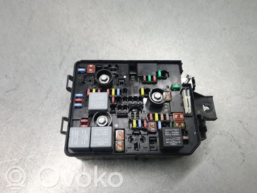 Opel Corsa E SAM control unit 