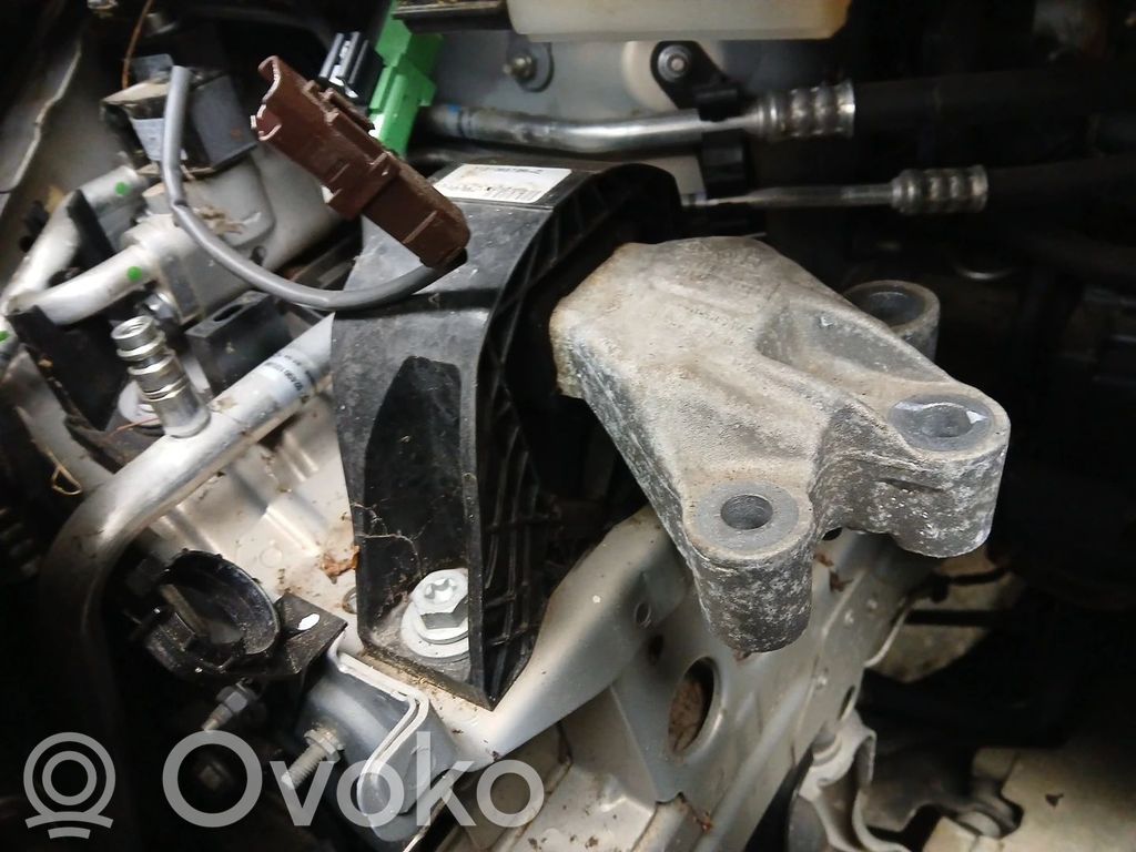 Soporte de montaje del motor   112106577R