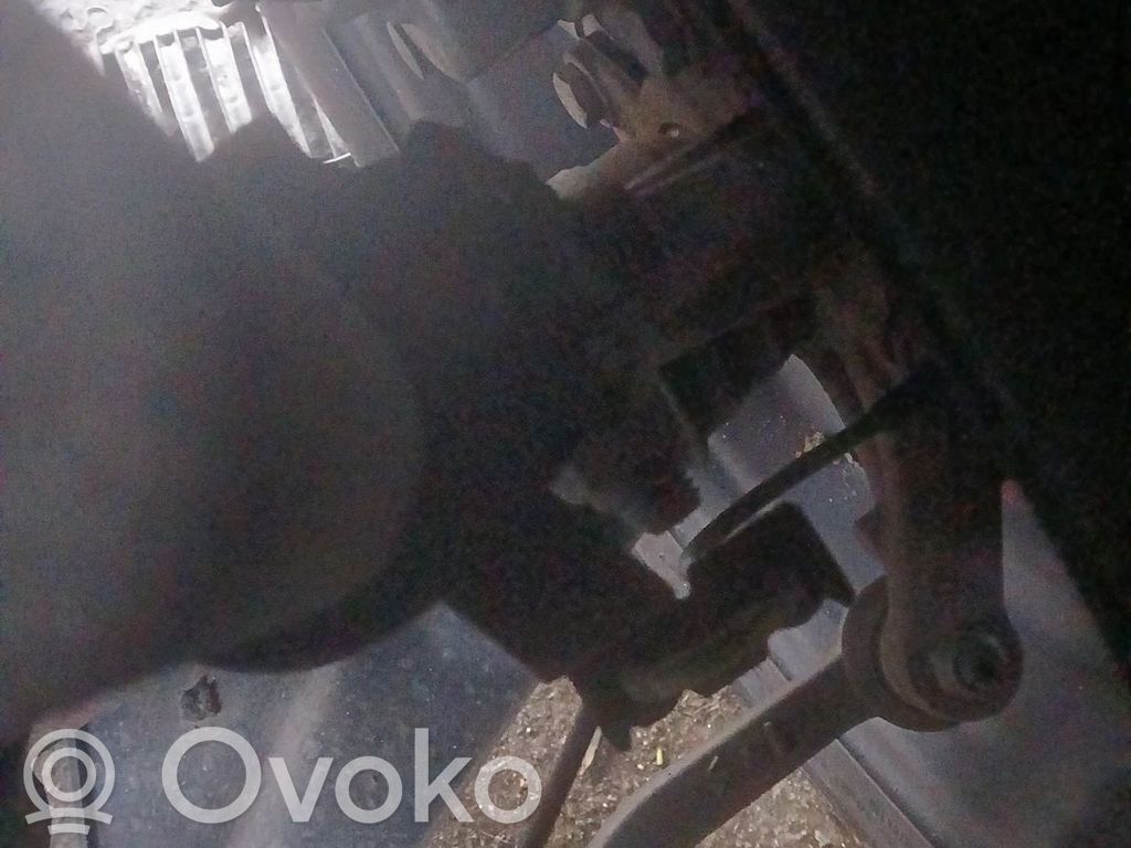 Dacia Sandero Wahacz przedni 