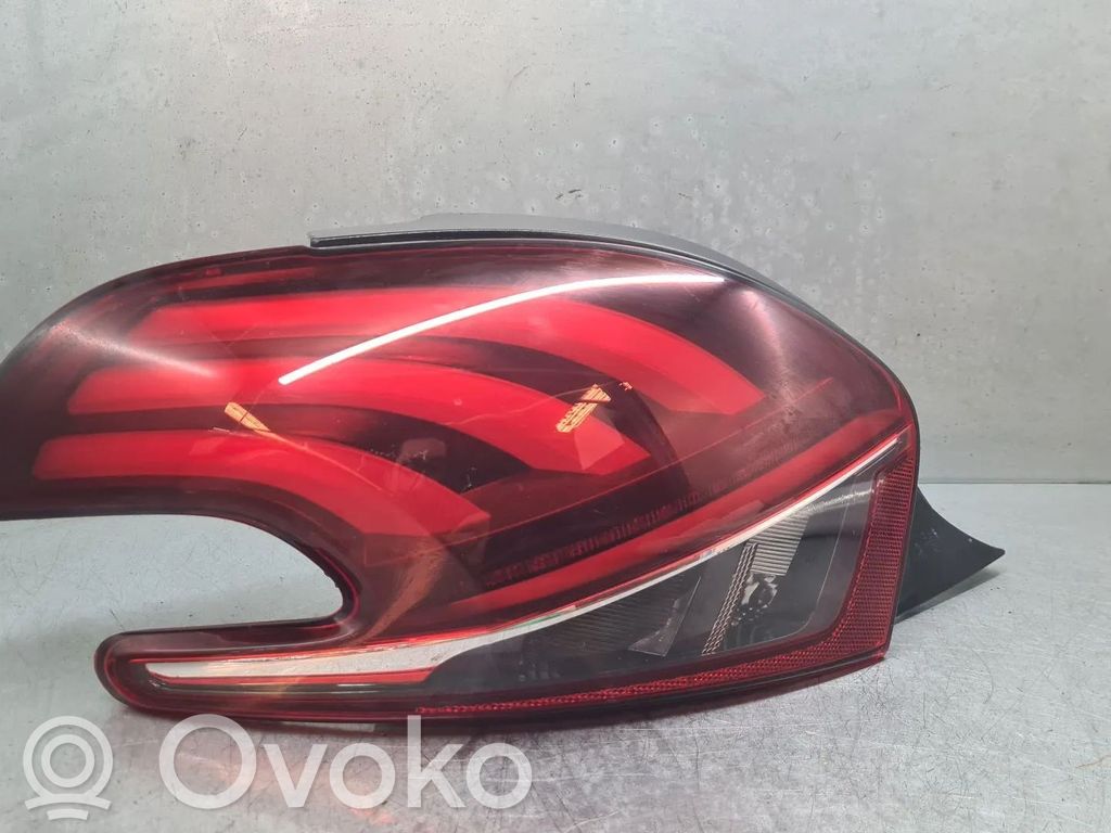 Peugeot 208 I Takaluukun takavalot