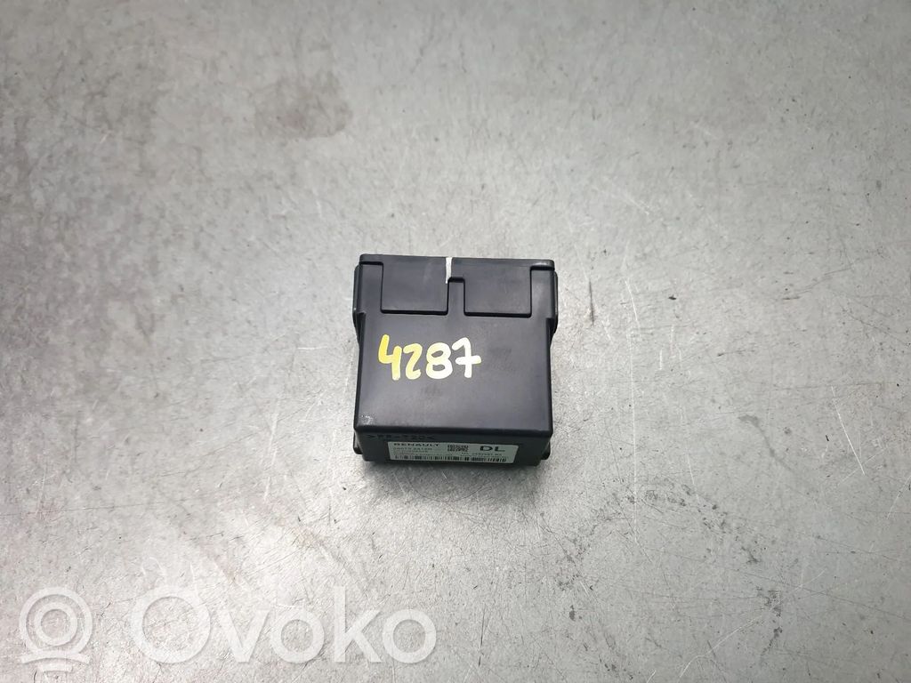Renault Captur II Comfort/convenience module 