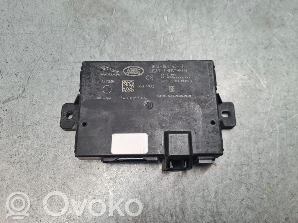Jaguar E-Pace Comfort/convenience module 