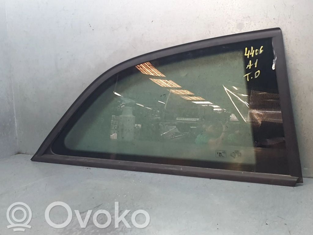 Vidrio lateral trasero   E143R001057,8X3845300