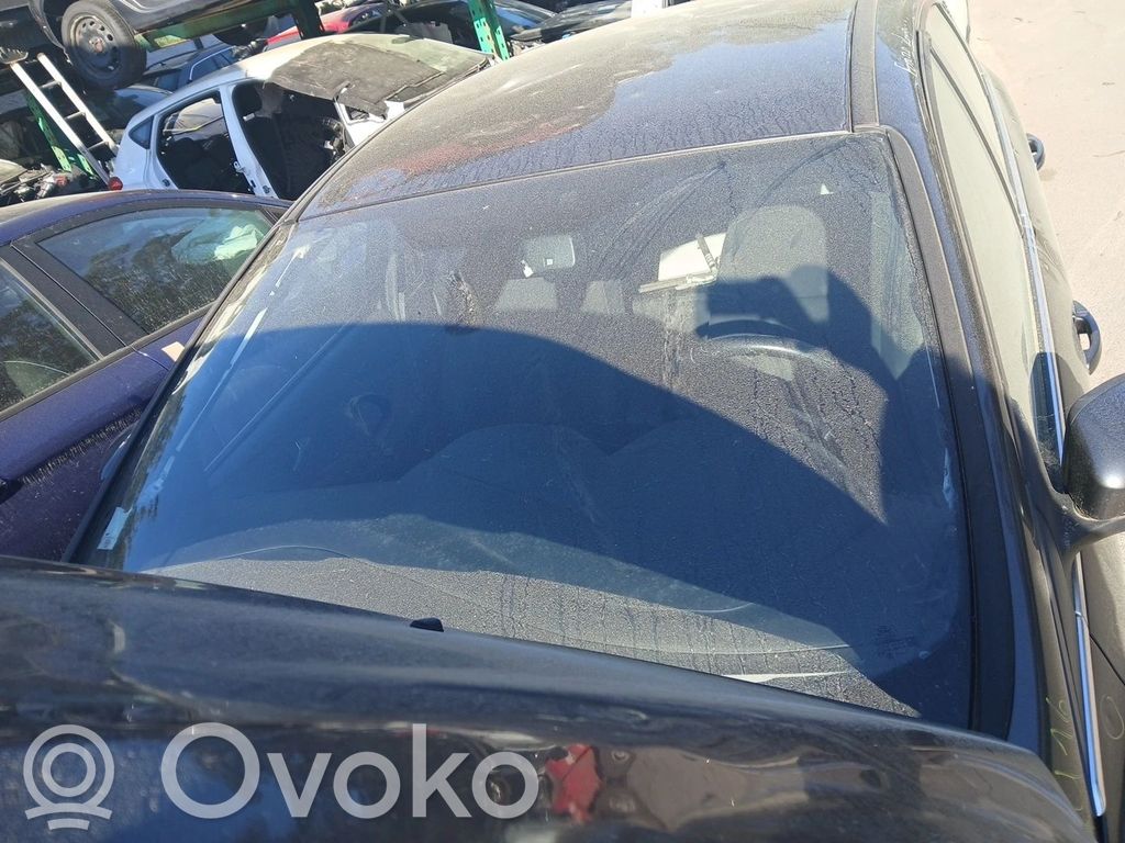 Ford Focus Front windscreen/windshield window 