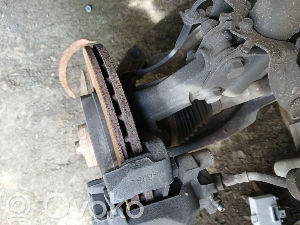 Achsschenkel vorne   400140589R,400143684R,400145688R,400145894R,400146343R,400147274R