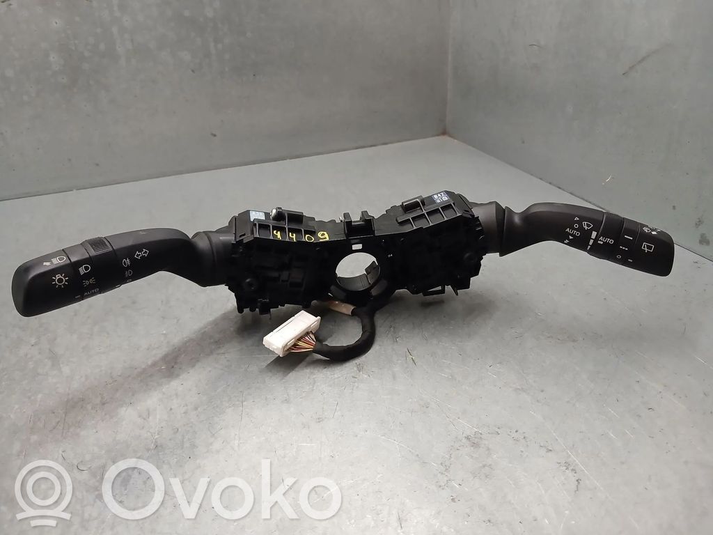 Toyota RAV 4 (XA50) Other switches/knobs/shifts 