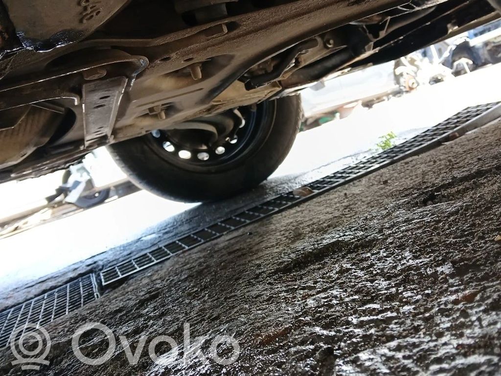 Renault Clio III Priekinis traversas 