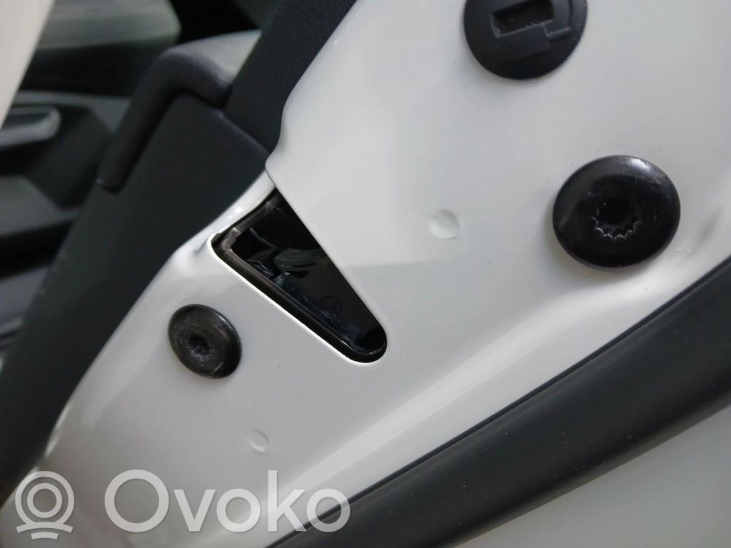 Skoda Karoq Front door lock 