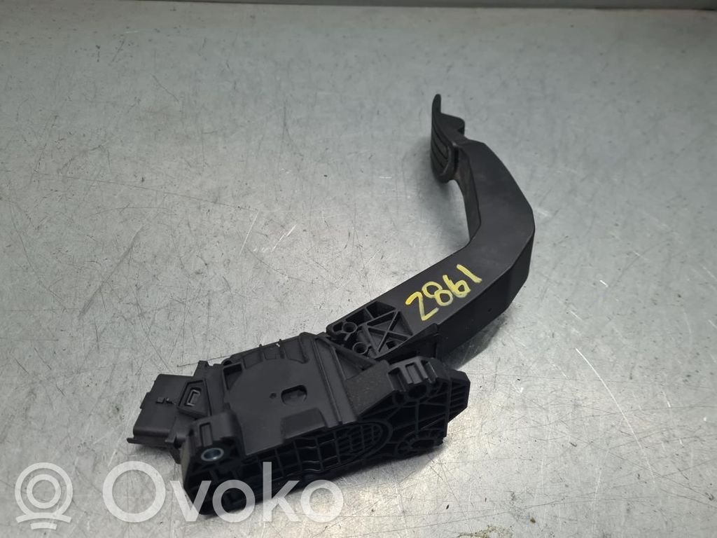 Peugeot 208 II Pedał gazu / przyspieszenia 