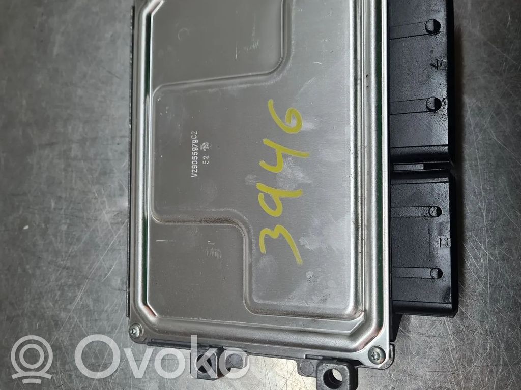 Peugeot 208 II Engine control unit/module 