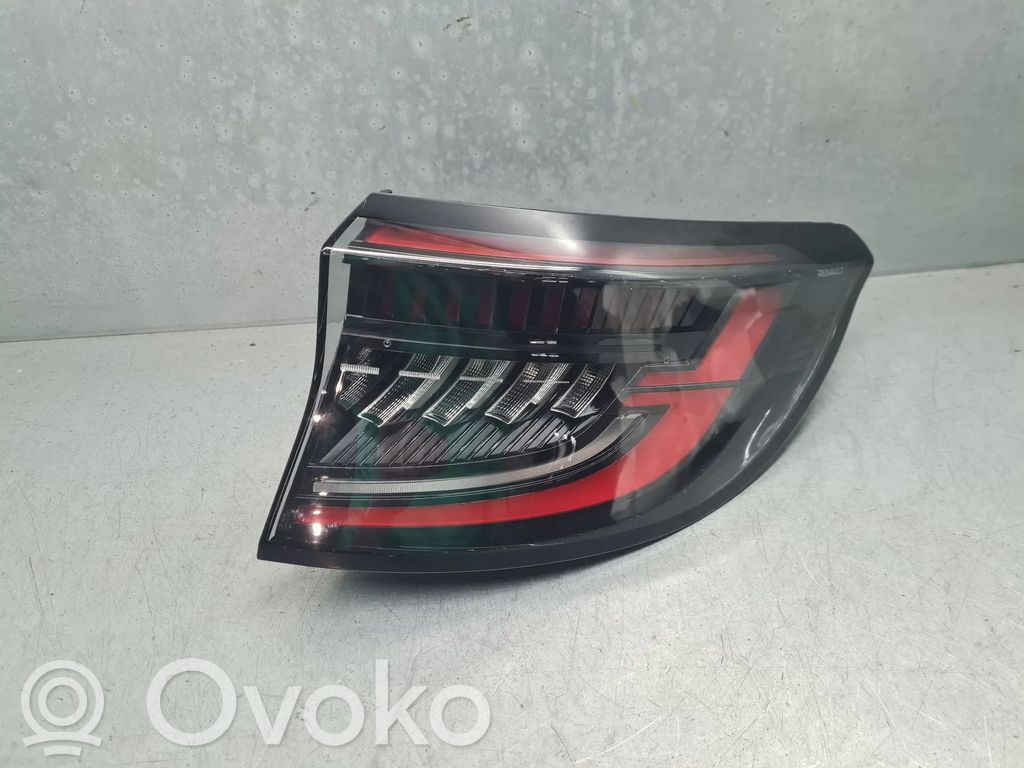 Rear/tail lights   265502610R,RE29160001