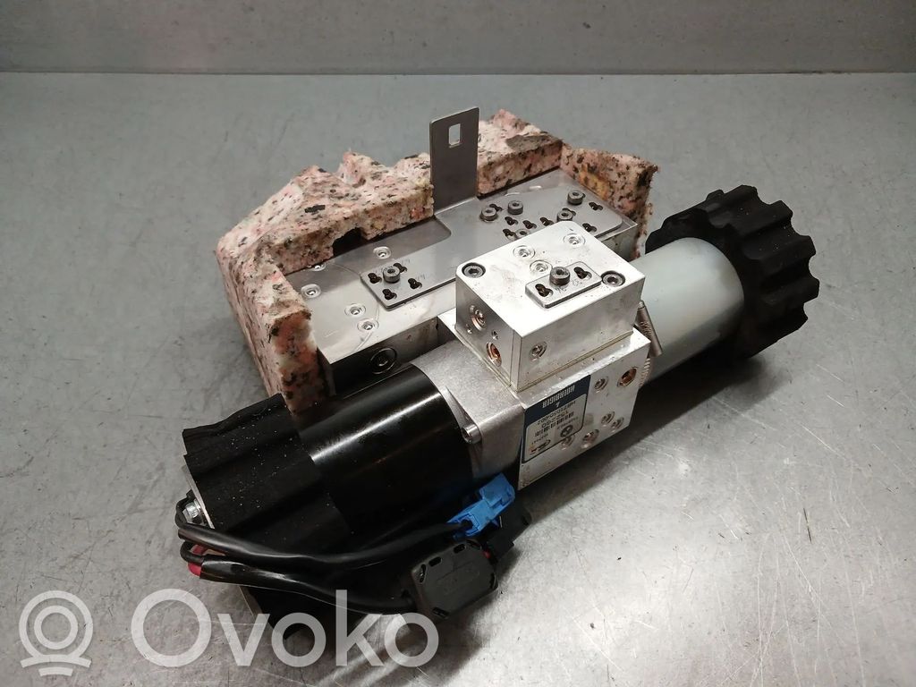 BMW 3 E92 E93 Sudedamo stogo mechanizmo varikliukas 