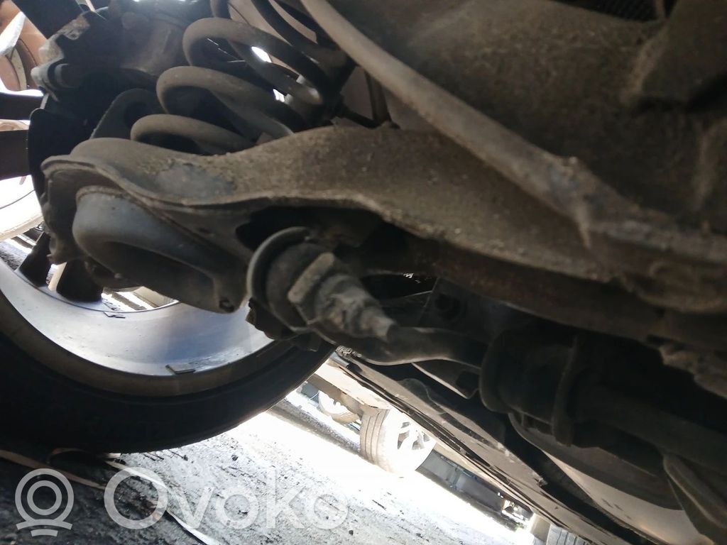 Volvo V40 Cross country Рычаг 