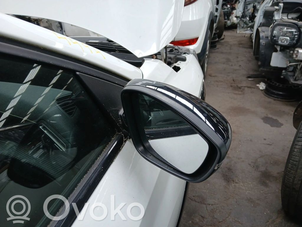 Peugeot 208 II Elektryczne lusterko boczne drzwi przednich 