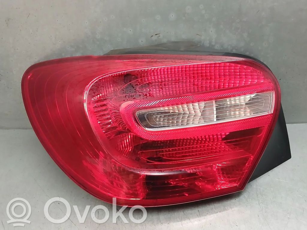 Mercedes-Benz A W176 Lampy tylnej klapy bagażnika 