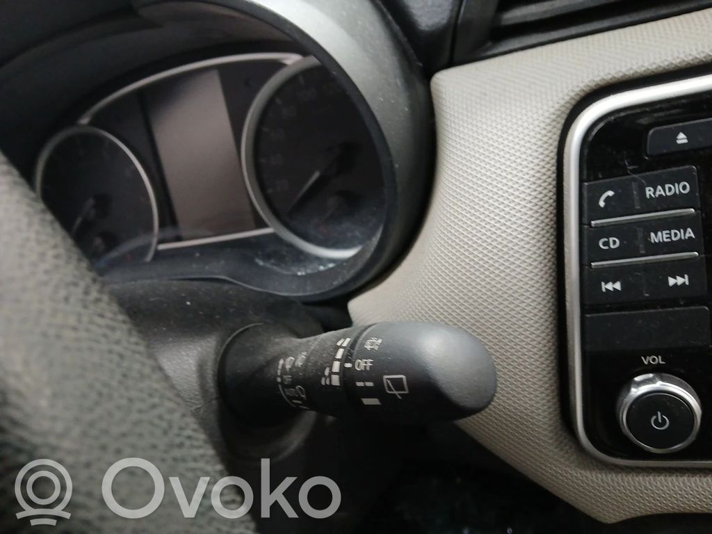 Nissan Micra K14 Altri interruttori/pulsanti/cambi 