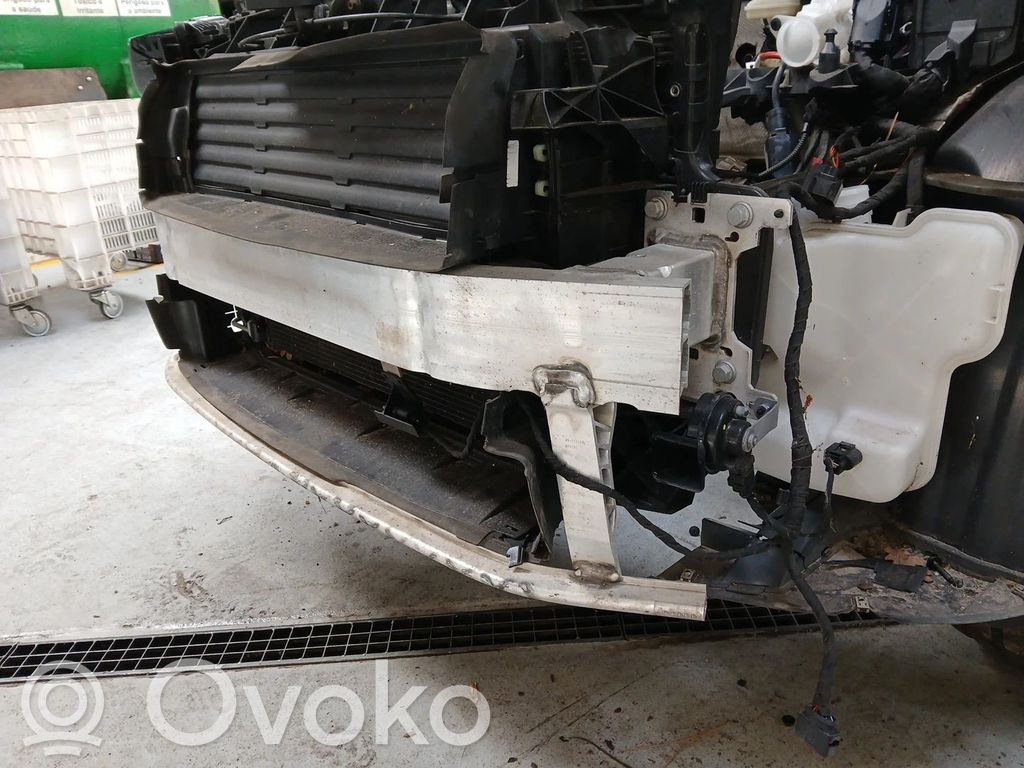 Audi Q3 F3 Etupuskurin tukipalkki