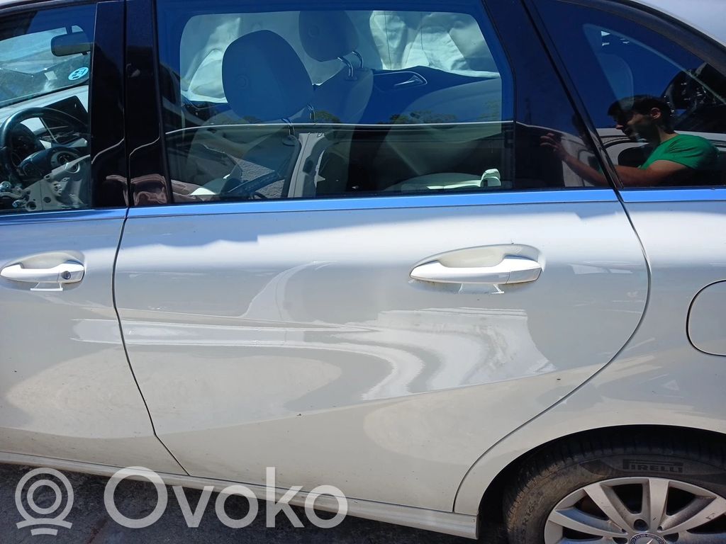 Mercedes-Benz B W246 W242 Drzwi tylne