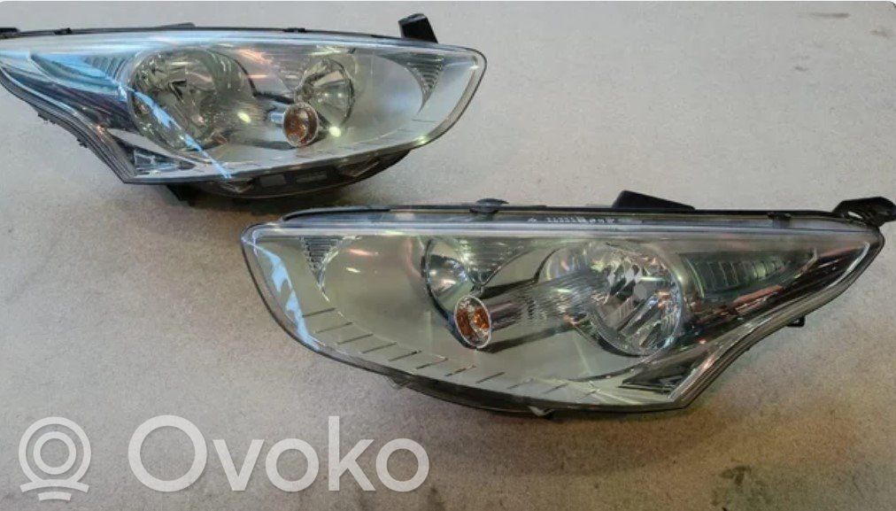 Ford B-MAX Phare frontale 
