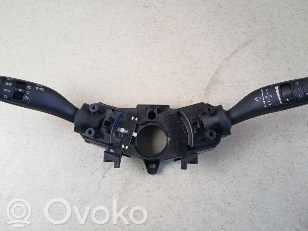 Interruptor de luz   40N3MR1001