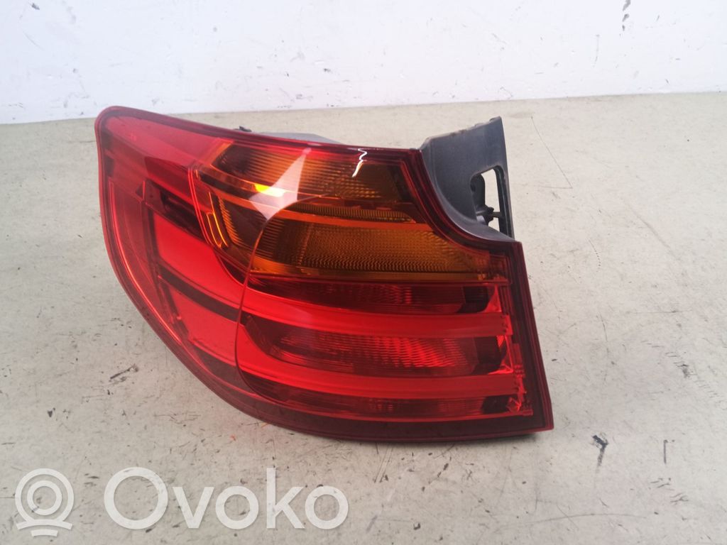 Rear/tail lights   618500