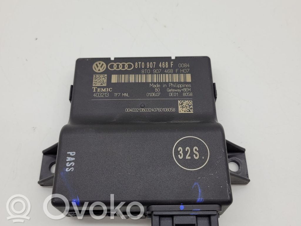 Audi A5 8T 8F Gateway control module 