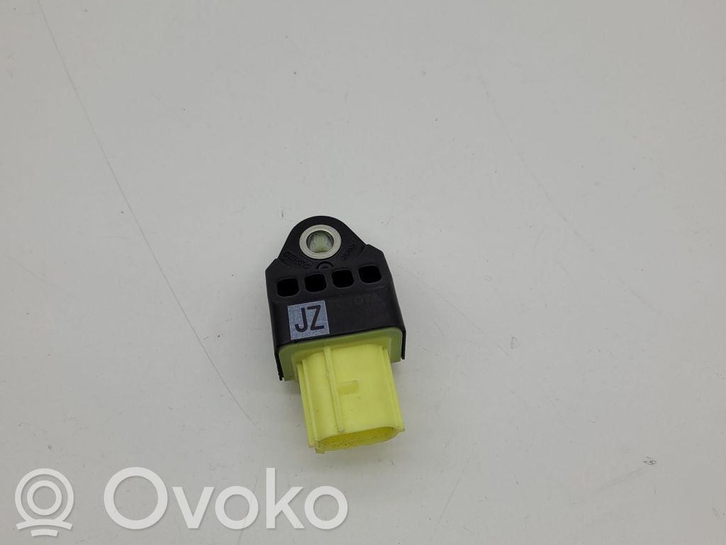 Lexus NX Airbagsensor Crashsensor Drucksensor 