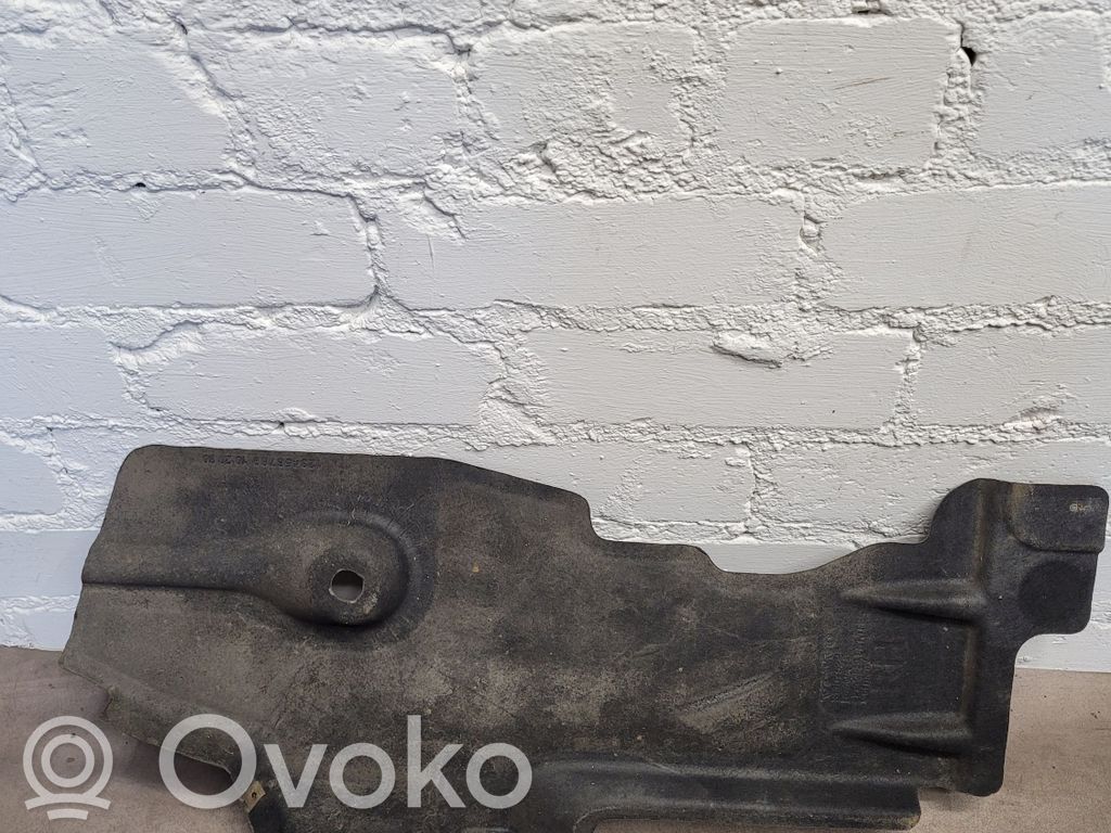 Volvo V40 Placa protectora del centro/medio 