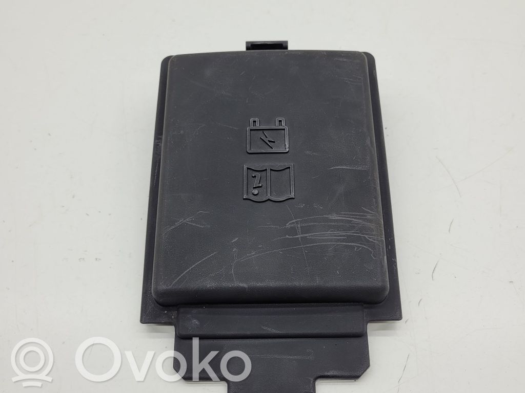 Jaguar XE Capac cutie siguranțe 