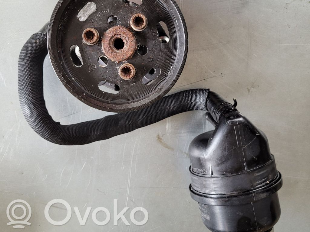 Audi A6 S6 C6 4F Ohjaustehostimen pumppu 